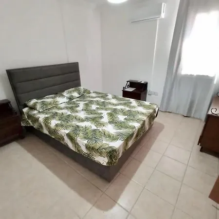 In Kyrenia Center 2 Templos