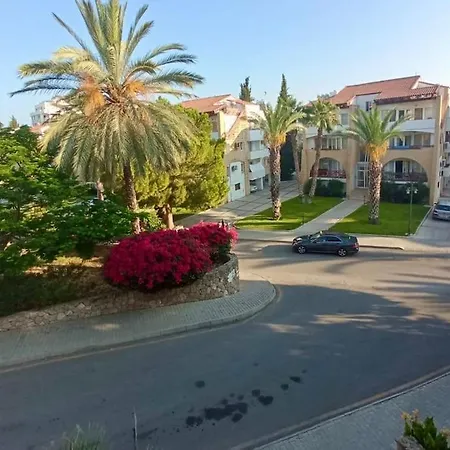 In Kyrenia Center 2 Templos