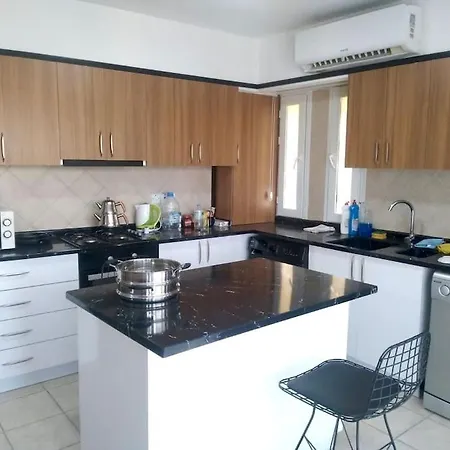 In Kyrenia Center 2 Appartement