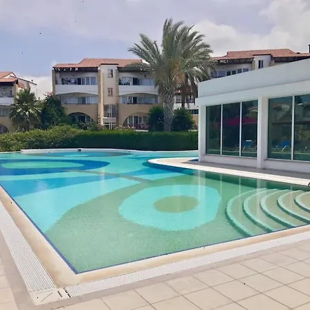 In Kyrenia Center 2 * Templos