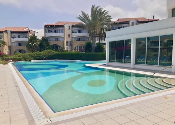 In Kyrenia Center 2 * Templos