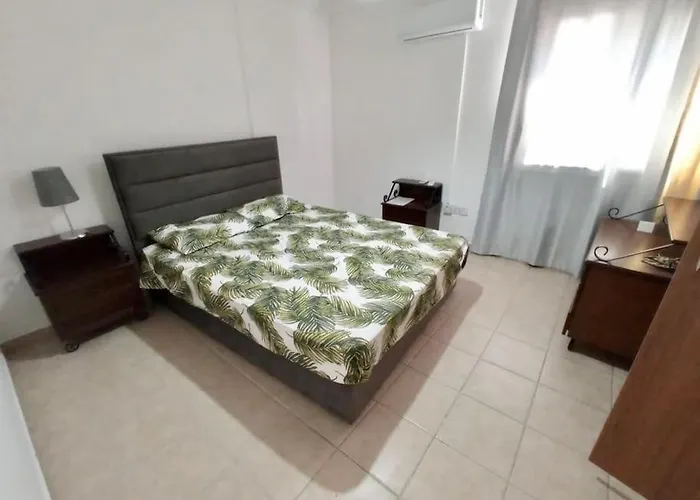 In Kyrenia Center 2 Templos