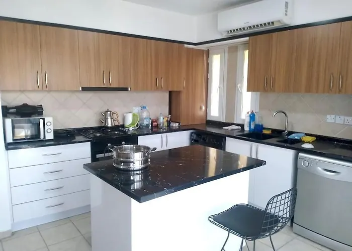 In Kyrenia Center 2 Апартаменты